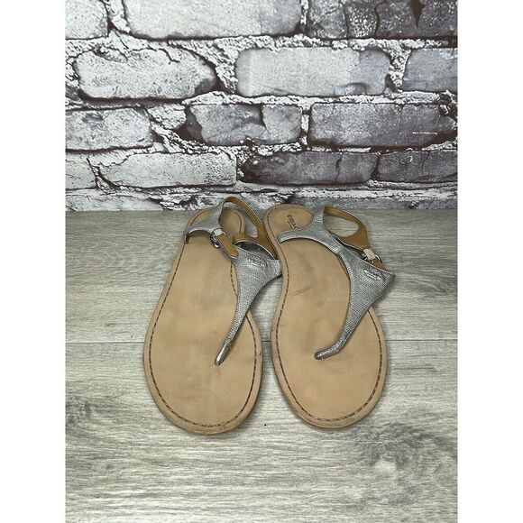 Coach Cheyanne Silver Leather Thong Strap Flats Sandals Women Sz 9.5B US/39.5EU - Picture 1 of 16